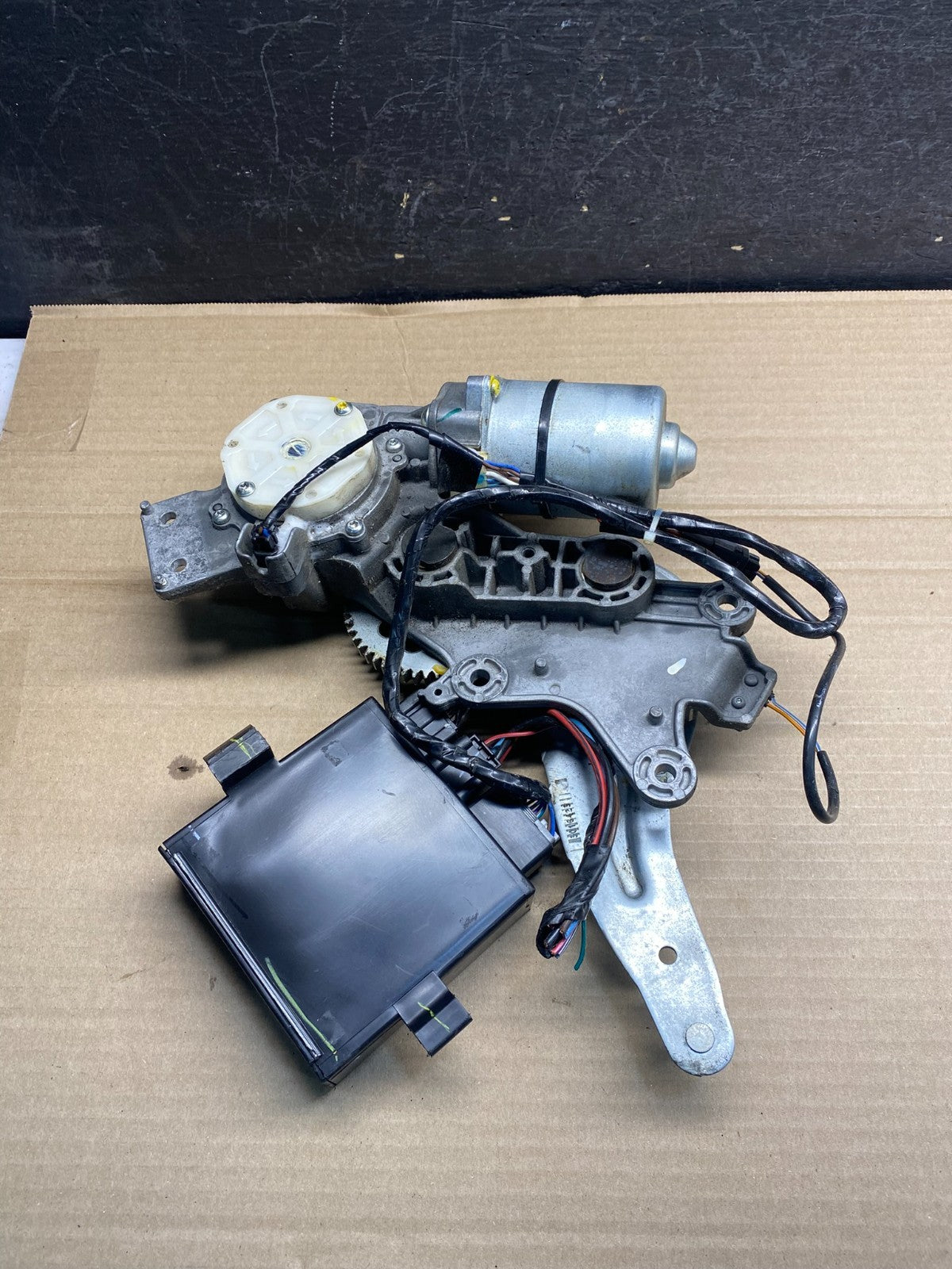 2009-2012 GMC Acadia Power Motor Liftgate Tailgate Control Module AF0042 DG0