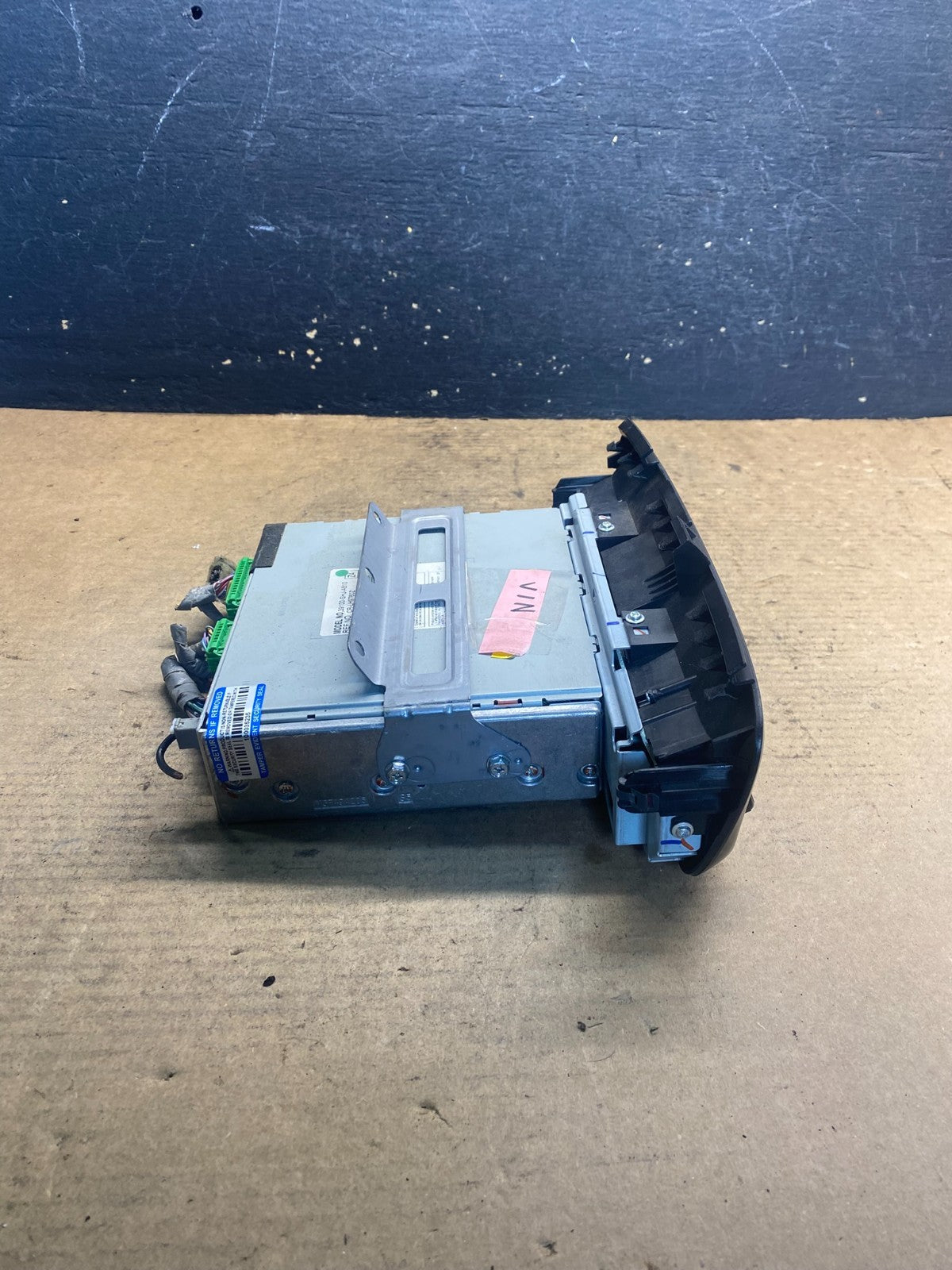 2005 to 2010 Honda Odyssey Am Fm Cd Player Radio Receiver AA1817 DG2