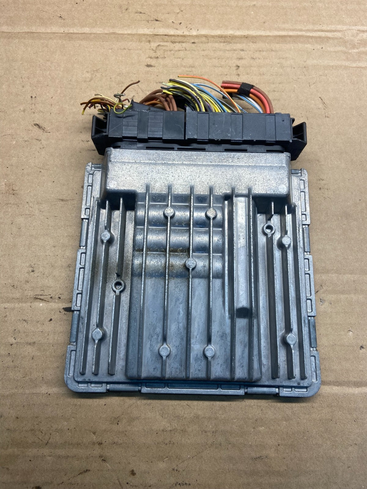 2007 - 2011 BMW 328i 128i E90 ECM ECU Engine Computer 7576636 AE2499 DG1