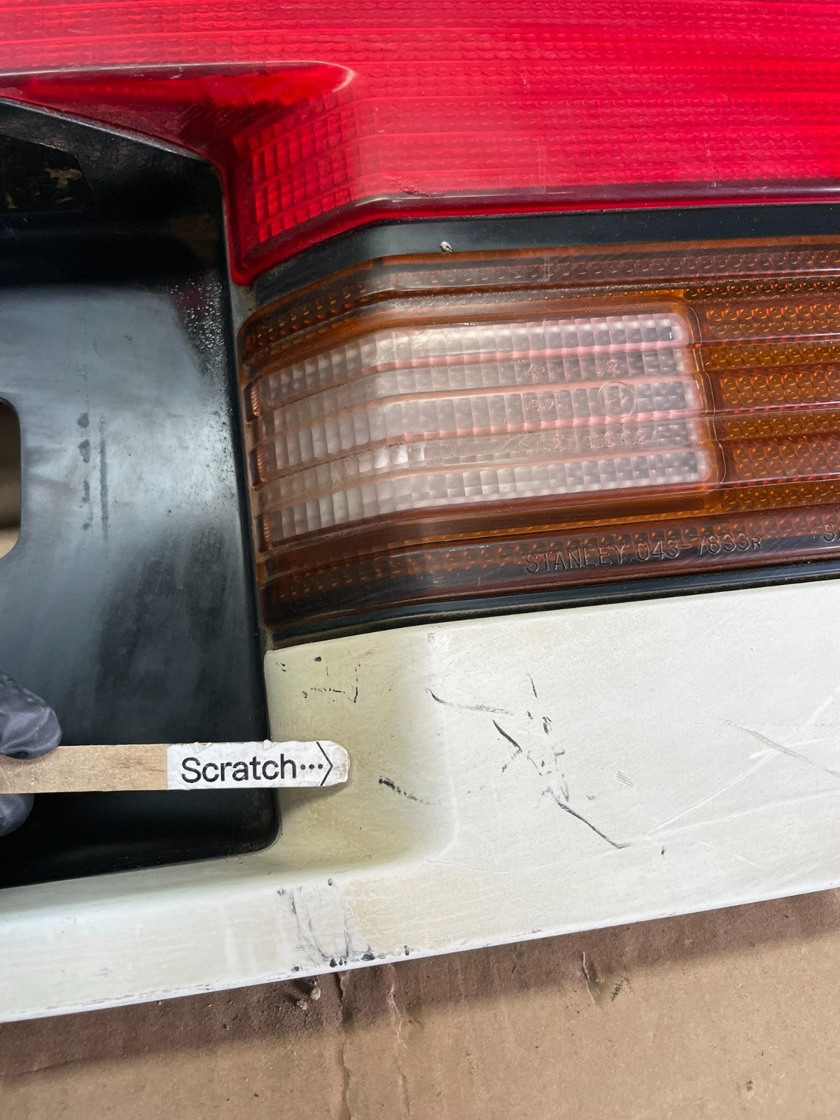 1988 to 1992 Mazda MX6 MX-6 Rear Center Trunk Tail Light Panel AA8905 DG3