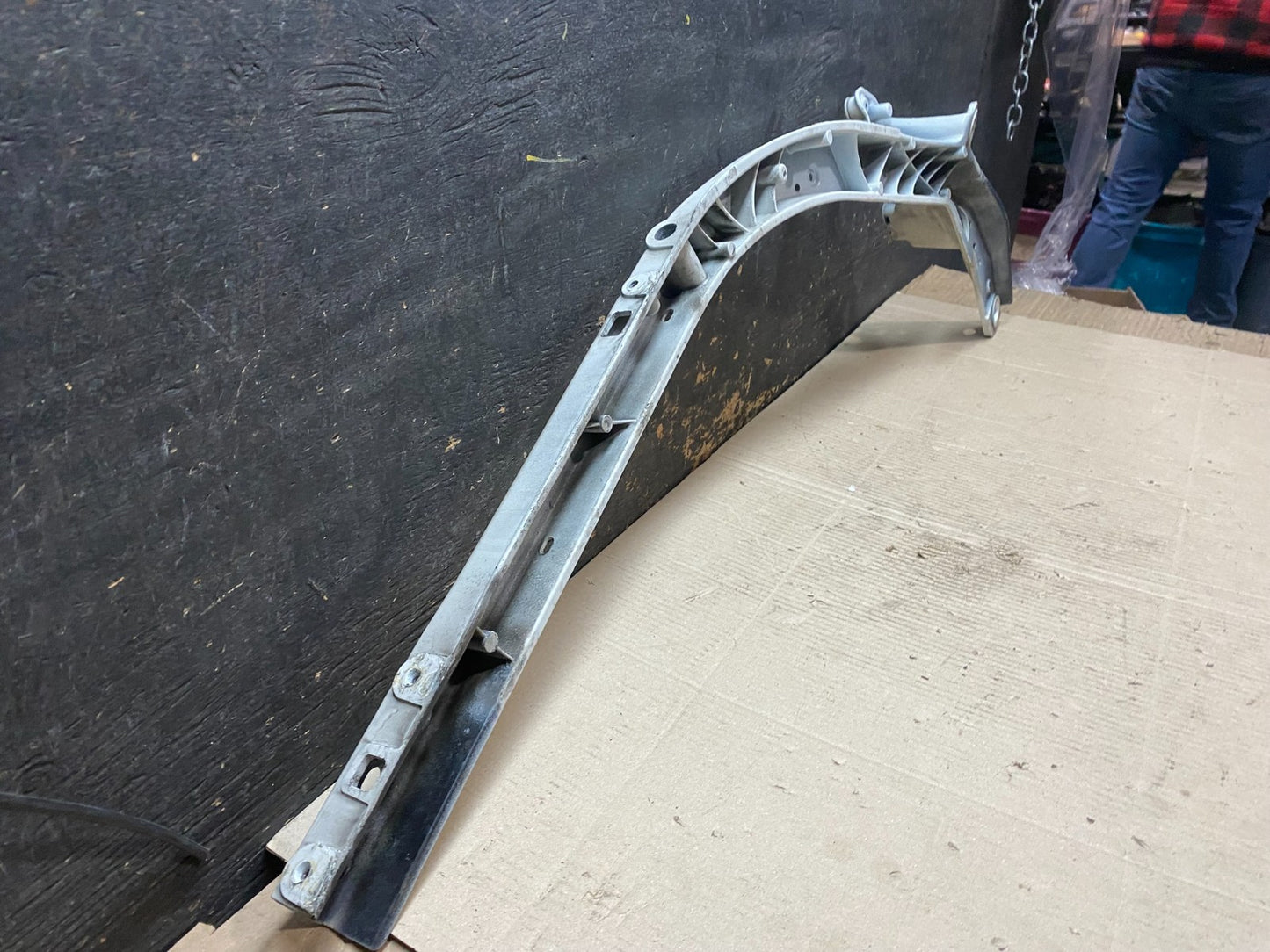 2020 to 2023 Ford Explorer Left Driver LH Upper Tic Bar Oem X2854 DG5