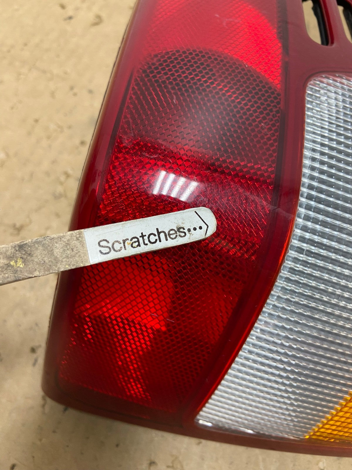 1999 - 2004 Jeep Grand Cherokee WJ Left Driver Lh Tail Light AD3089 LK3