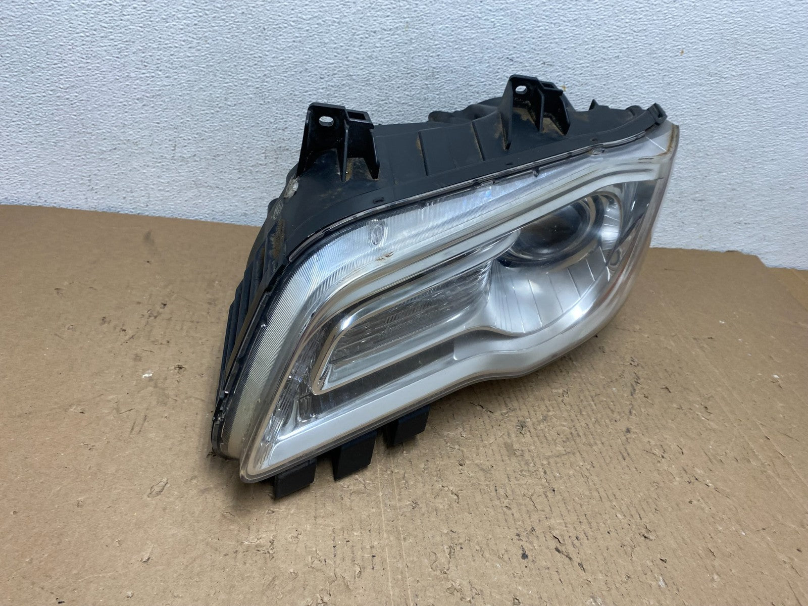 2011 to 2014 Chrysler 300 Left Driver LH Halogen Headlight AD8817 DW2