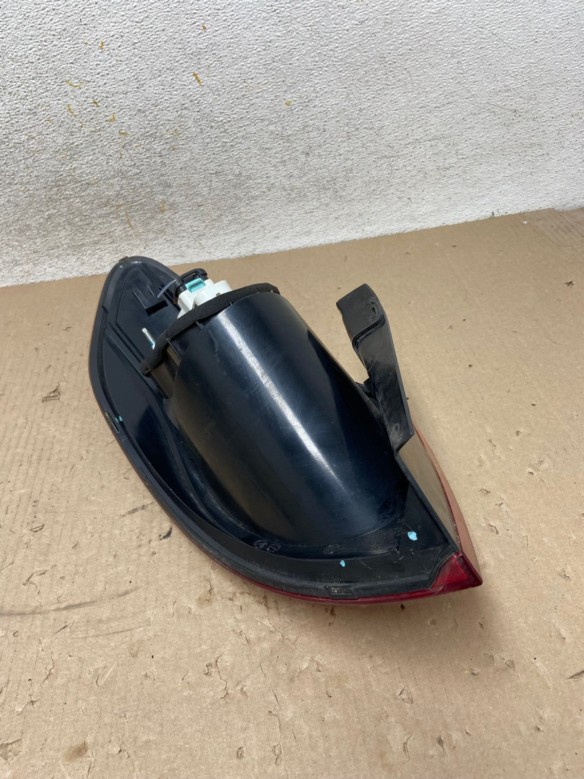 2009-2012 Volkswagen CC Right Passenger RH Side Tail Light AH6859 LK7