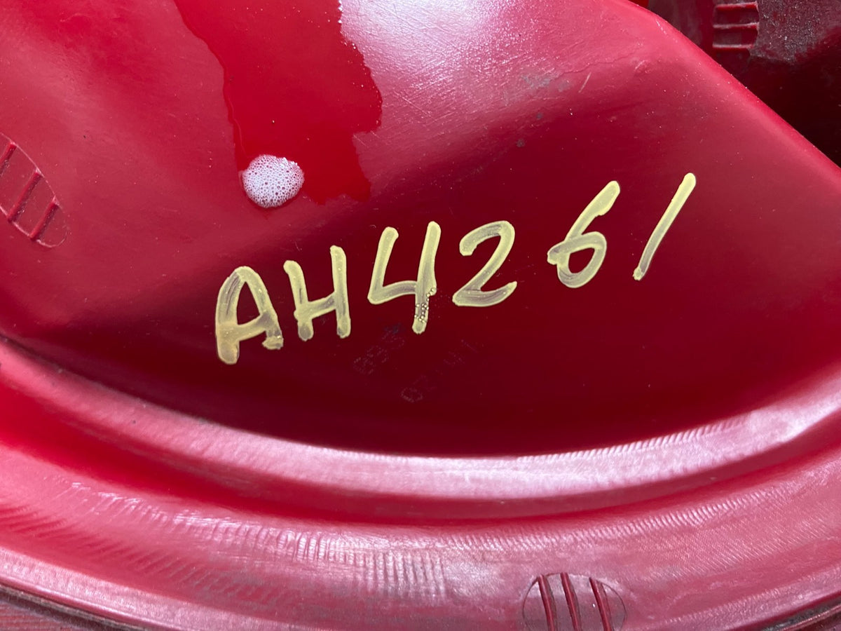 2005-2010 Pontiac G6 Sedan Right Passenger Side Tail Light AH4261 LK7