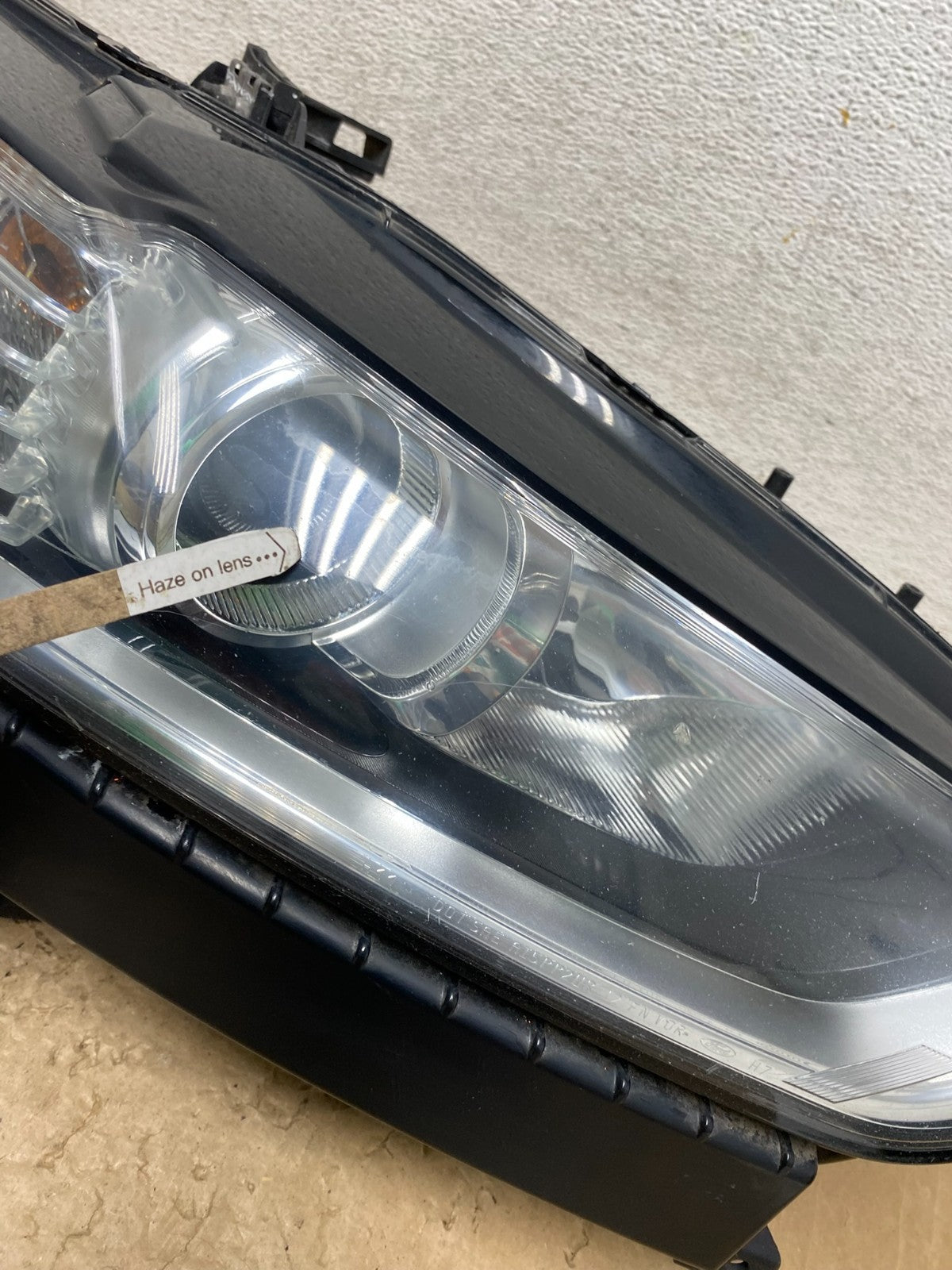 2013 to 2016 Ford Fusion Right Passenger Rh Side Headlight AG1425 DW4