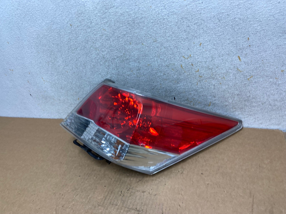 2008 to 2012 Honda Accord Sedan Tail light Right Passenger RH Side AI3394 LK1
