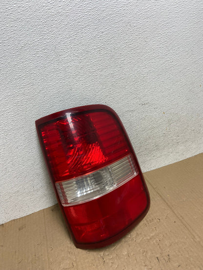 2004 to 2008 Ford F150 F-150 Right Passenger RH Side Tail Light AE9064 LK2