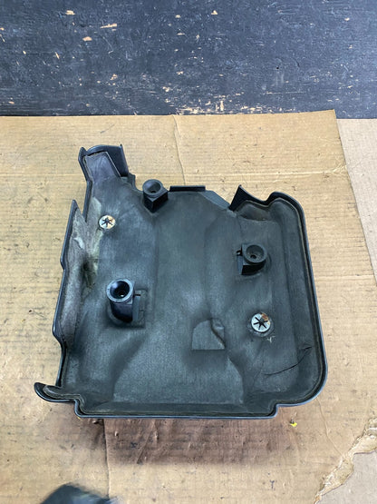 2004 2005 2006 Chevrolet Equinox Engine Cover 3.4L OEM Q9818 DG6