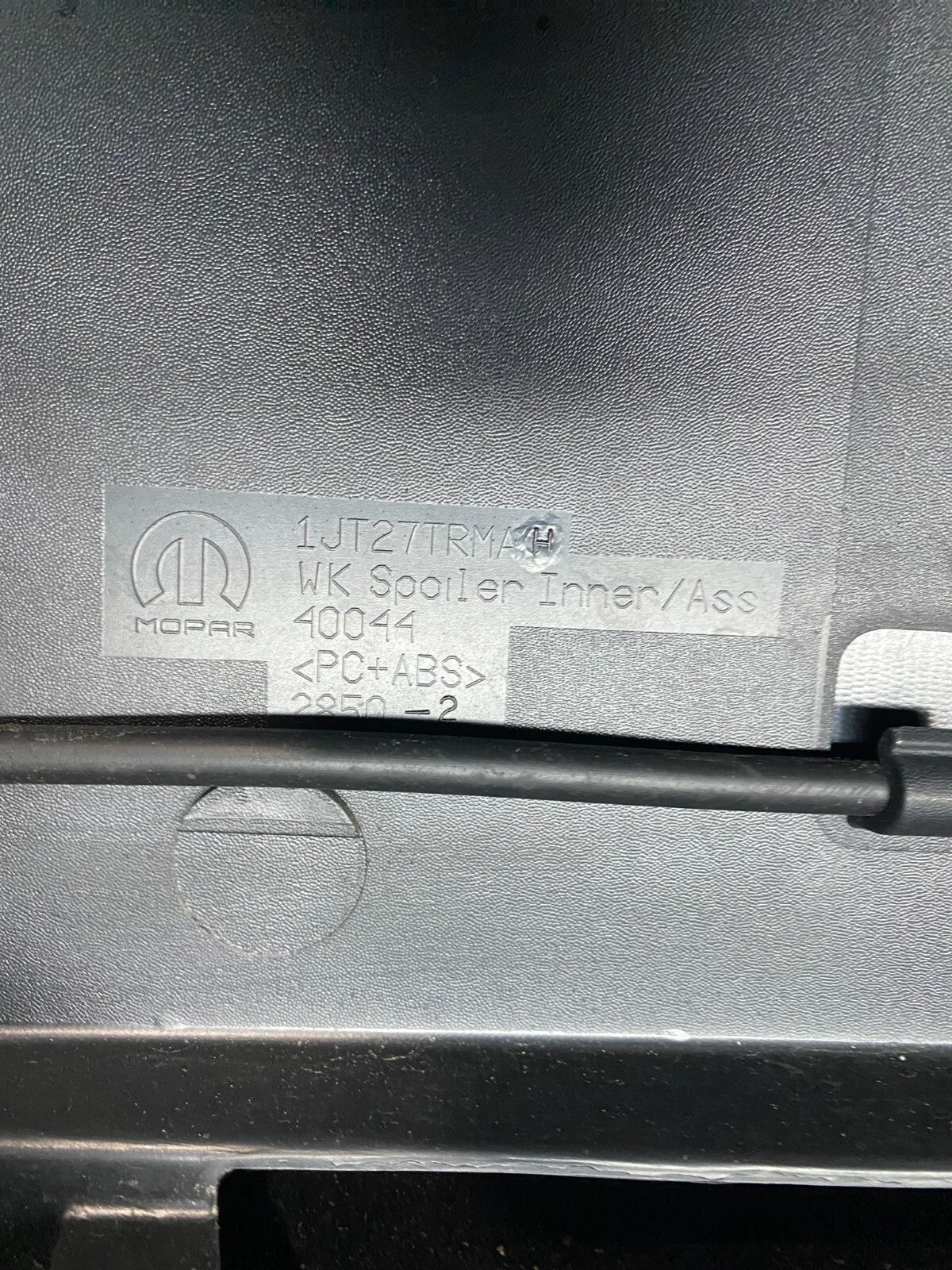 2011 to 2013 Jeep Grand Cherokee Rear Spoiler Wing N3288 OEM DG12