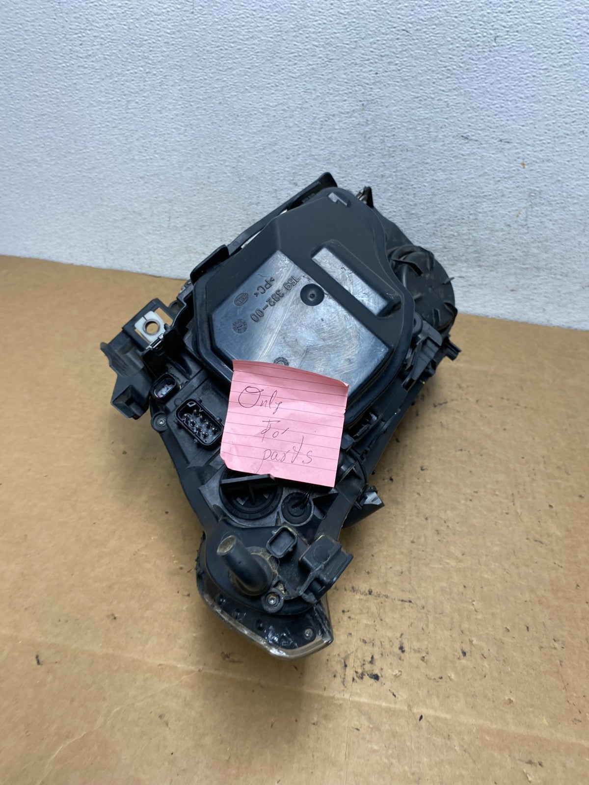 2004 to 2007 BMW 525i 5 Series Headlight Right Passenger Xenon AFS AD5230 DW4