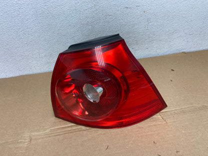 2006 2007 2008 Volkswagen Golf MK5 5 Right Passenger Tail Light AD3793 LK0