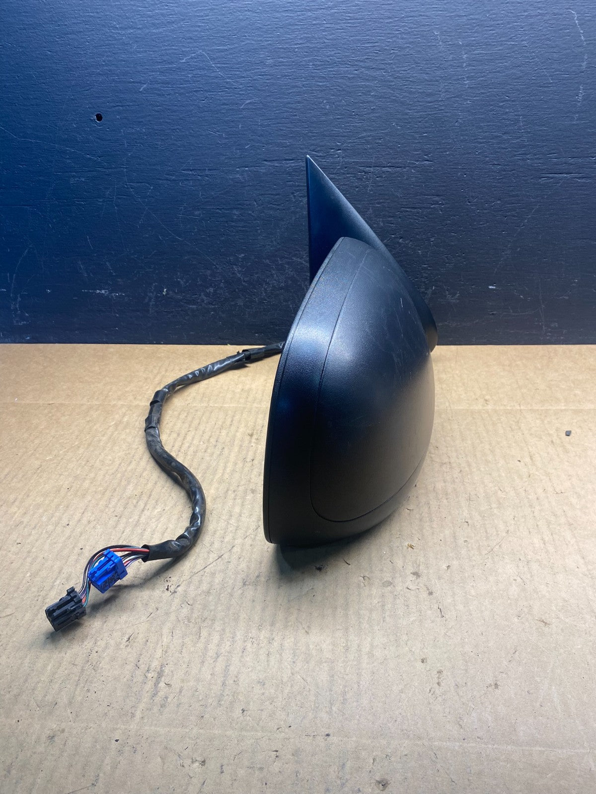 2003 - 2006 Chevrolet Silverado Suburban Right Turn Signal Door Mirror AC4197 DW4