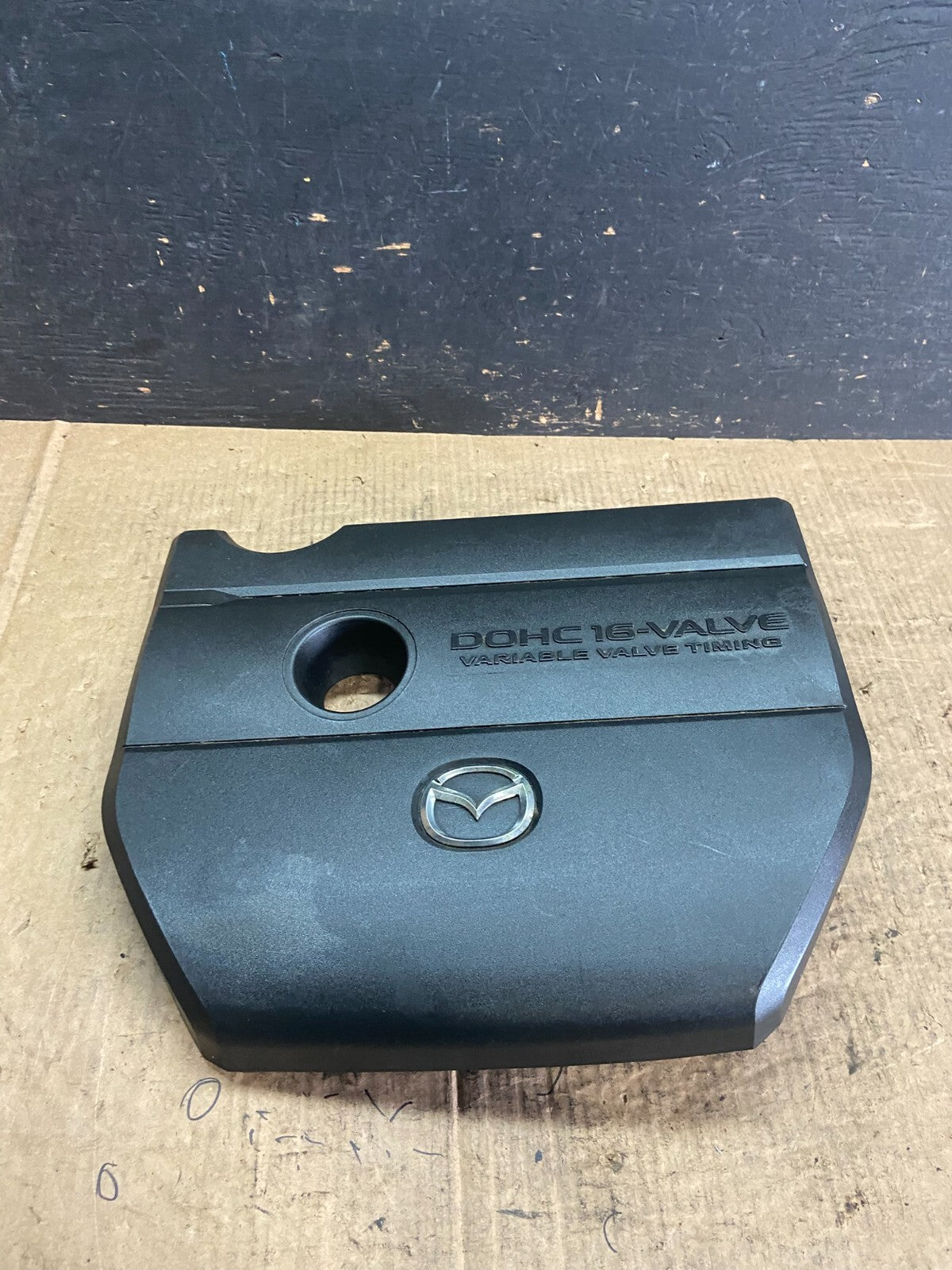2004 to 2009 Mazda 3 DOHC 16 VALVE Engine Shield Top Cover O3303 PS0