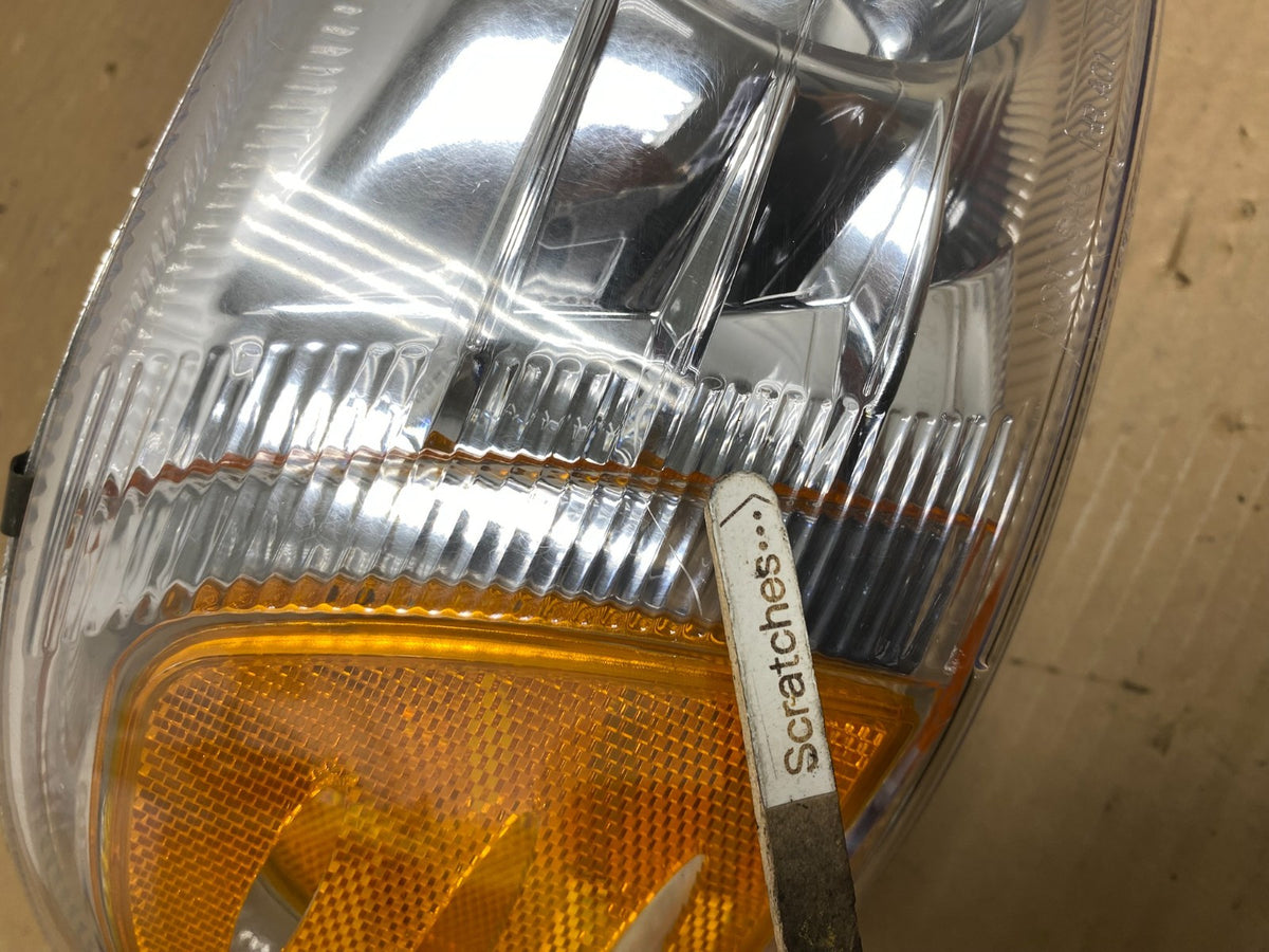 1999 - 2006 GMC Sierra Right Passenger RH Halogen Headlight AH0568 DG3