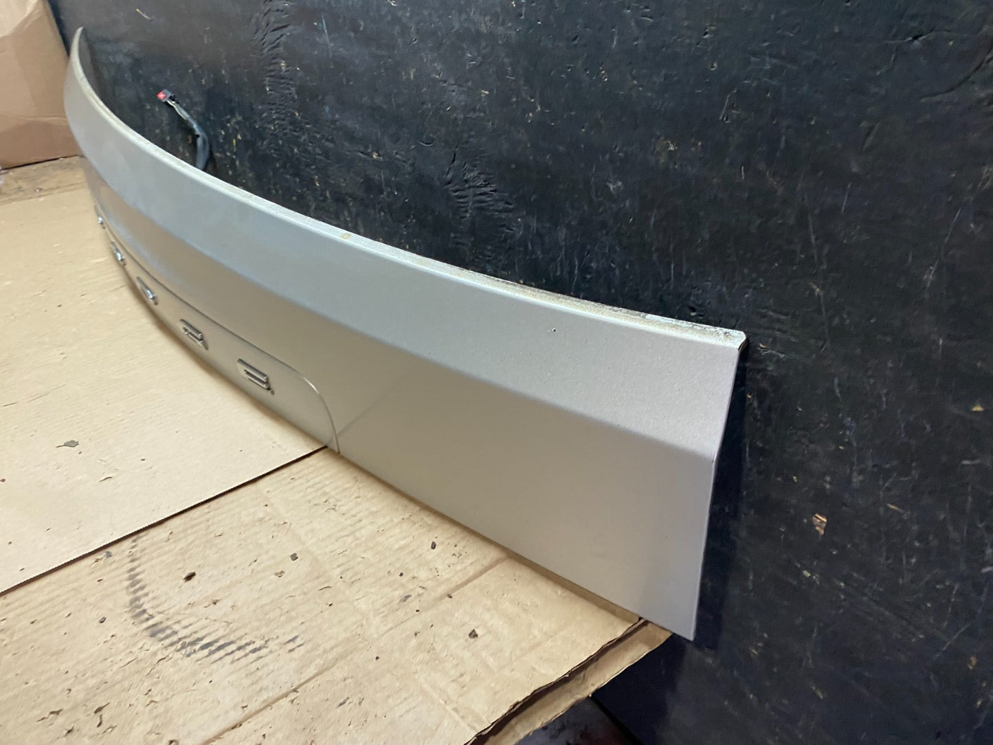 2011-2018 Dodge Grand Caravan Rear Tail Gate Trim Molding Panel OEM u7465 DG1