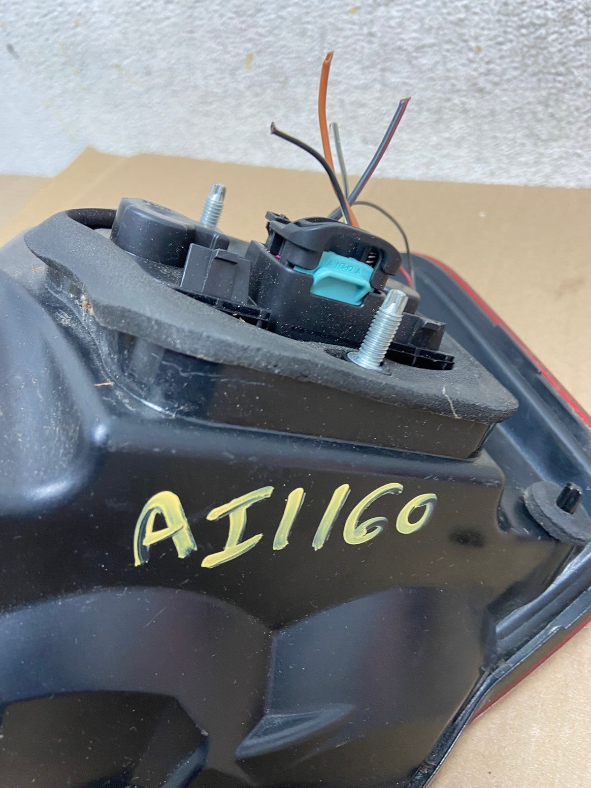 2008 2009 2010 Volkswagen Jetta Left LH Side Tail Light AI1160 LK6
