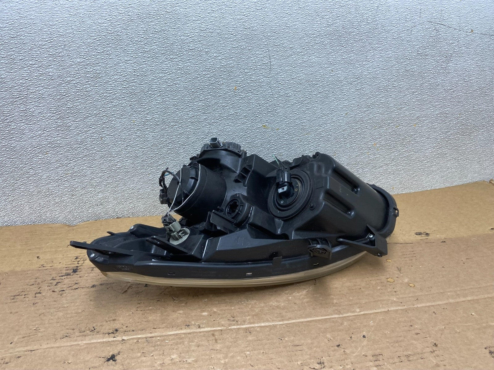 2009-2013 Nissan Rogue Right Passenger Xenon HID Headlight OEM AB5340 DW4