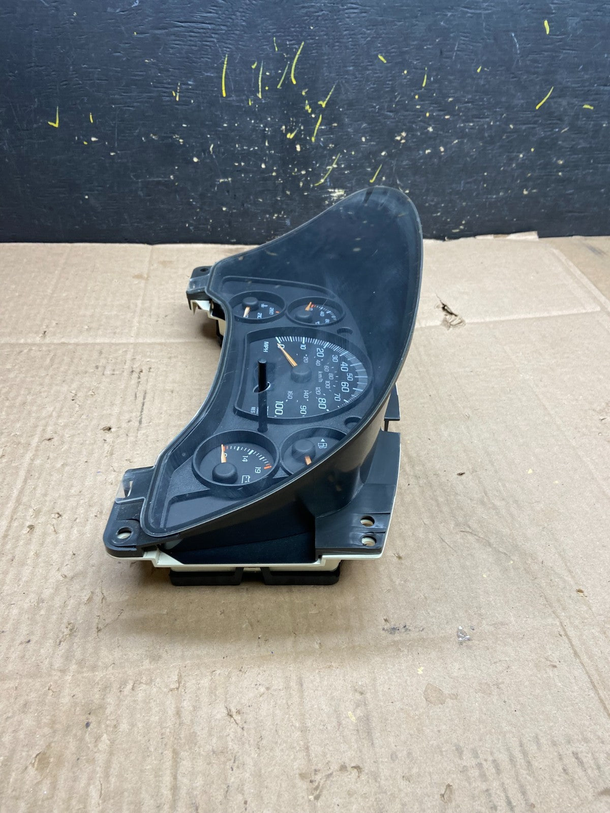 2004 to 2007 Chevrolet Express Speedometer Cluster Gauge OEM Y2477 DG3