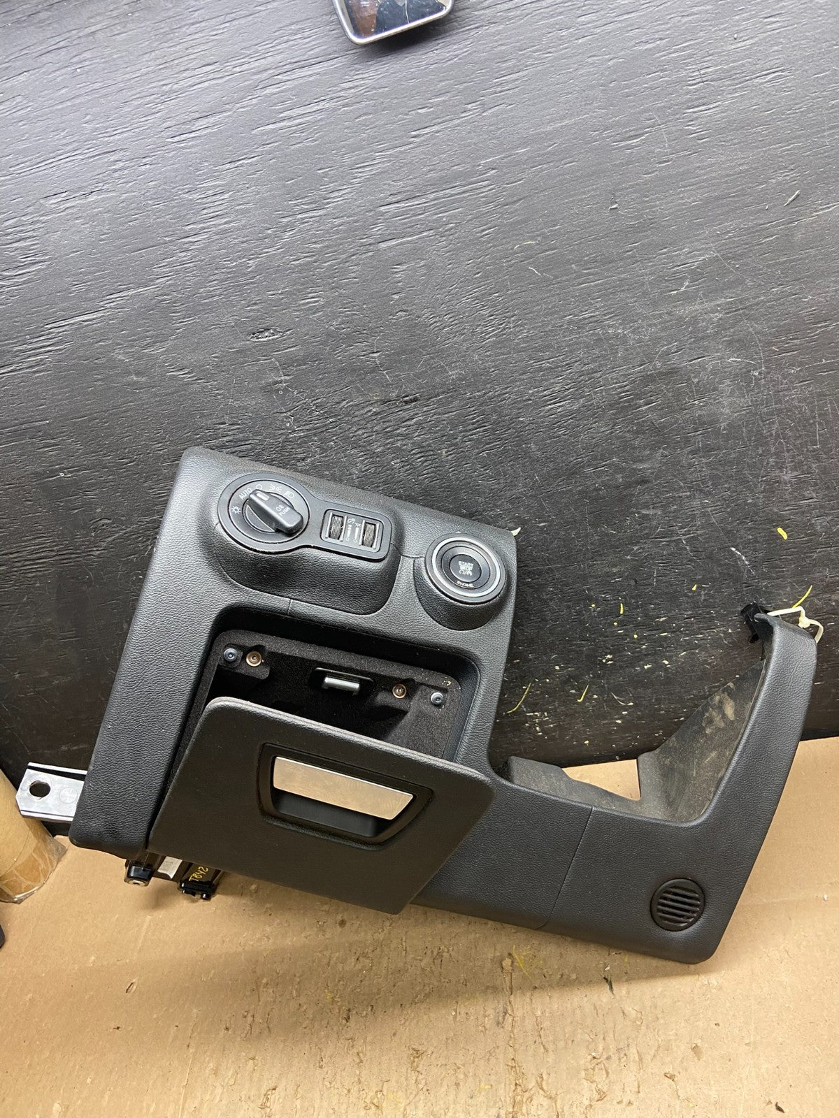 2014-2017 Maserati Ghibli Left Driver Front Dash Knee Headlight Switch T8421 DG1