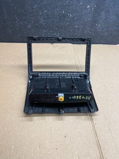 2006-2012 Hyundai Entourage Sedona Center Radio Clock Bezel Air Vent AE4360 DG4