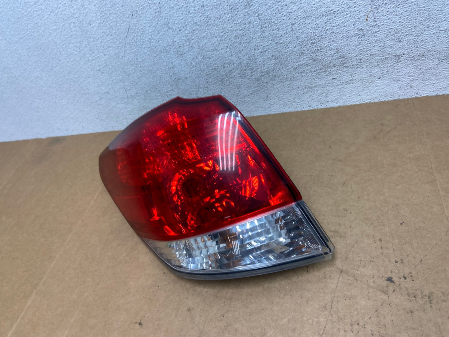 2010-2014 Subaru Outback Wagon Left Driver Lh Side Tail Light AE2974 LK1