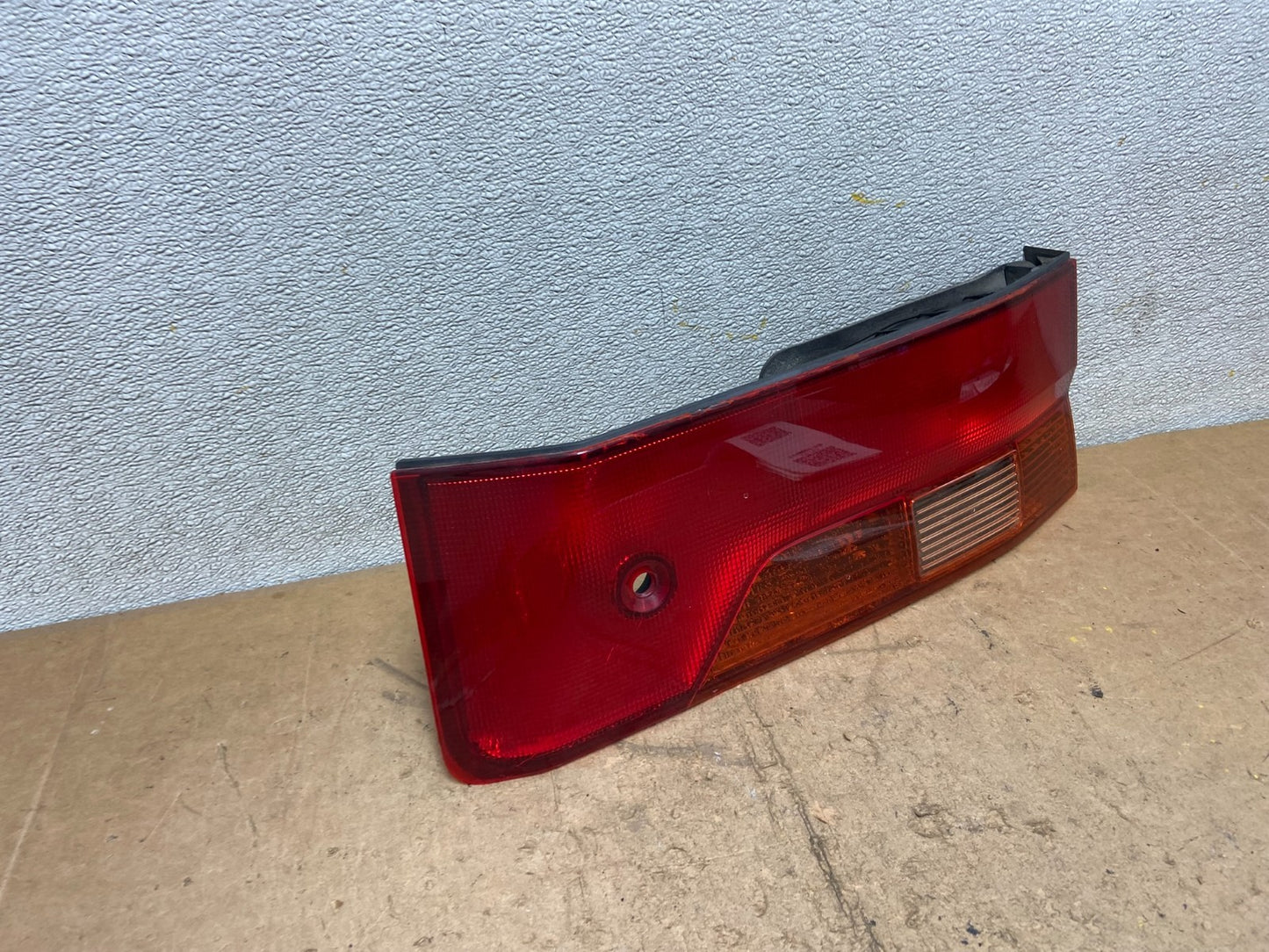 1999 2000 2001 Honda Odyssey Right Passenger RH Tail Light Inner OEM X9164 PS2