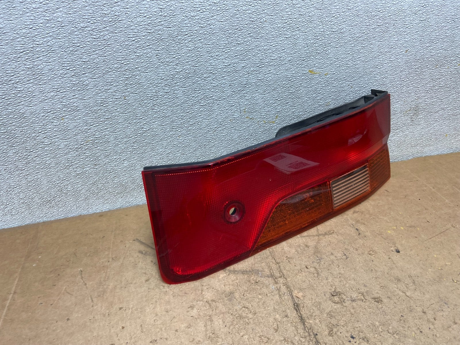 1999 2000 2001 Honda Odyssey Right Passenger RH Tail Light Inner OEM X9164 PS2