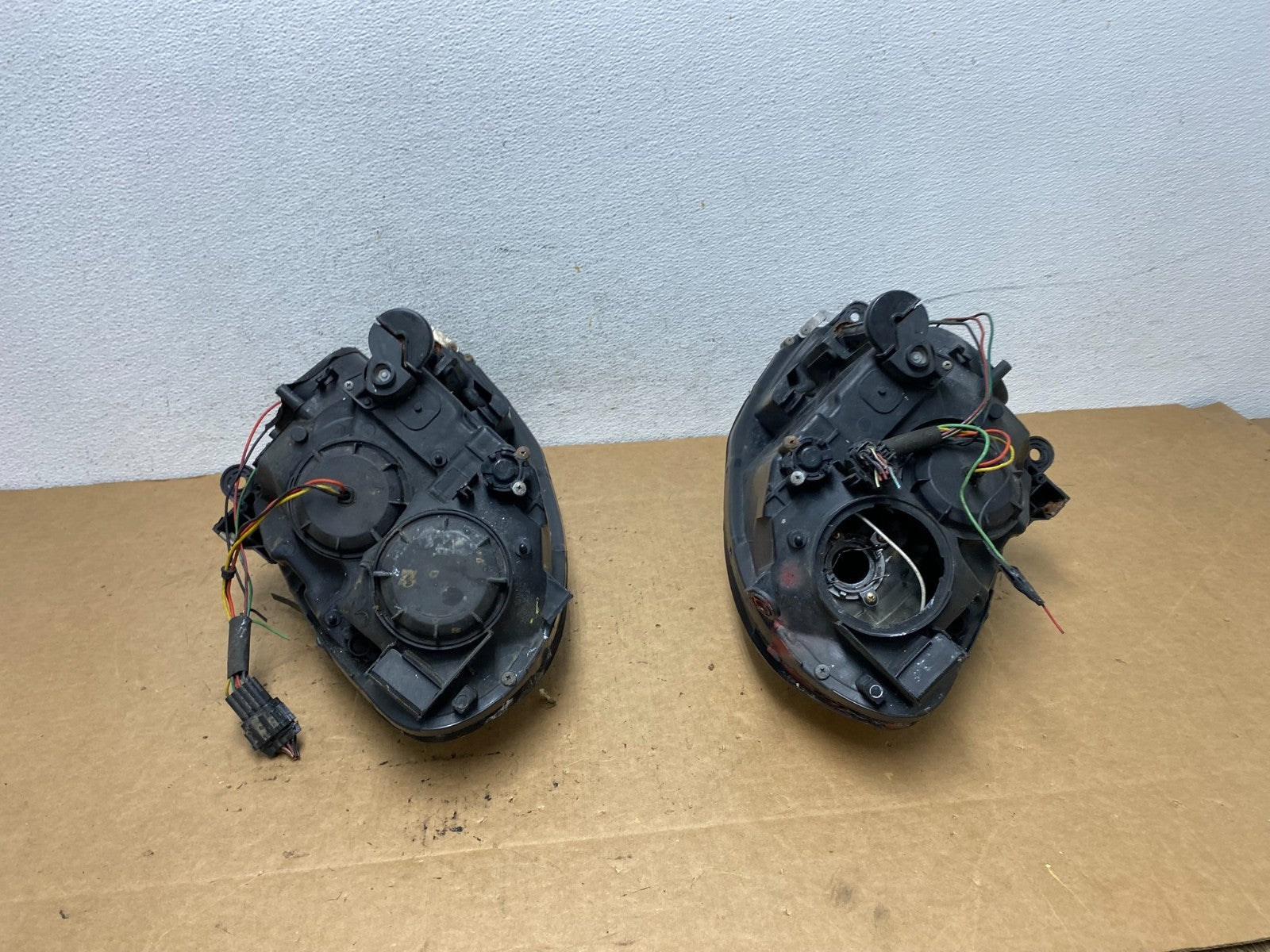 2005-2006 Infiniti G35 Left+Right Halogen Headlights Sedan AD5221 DW10