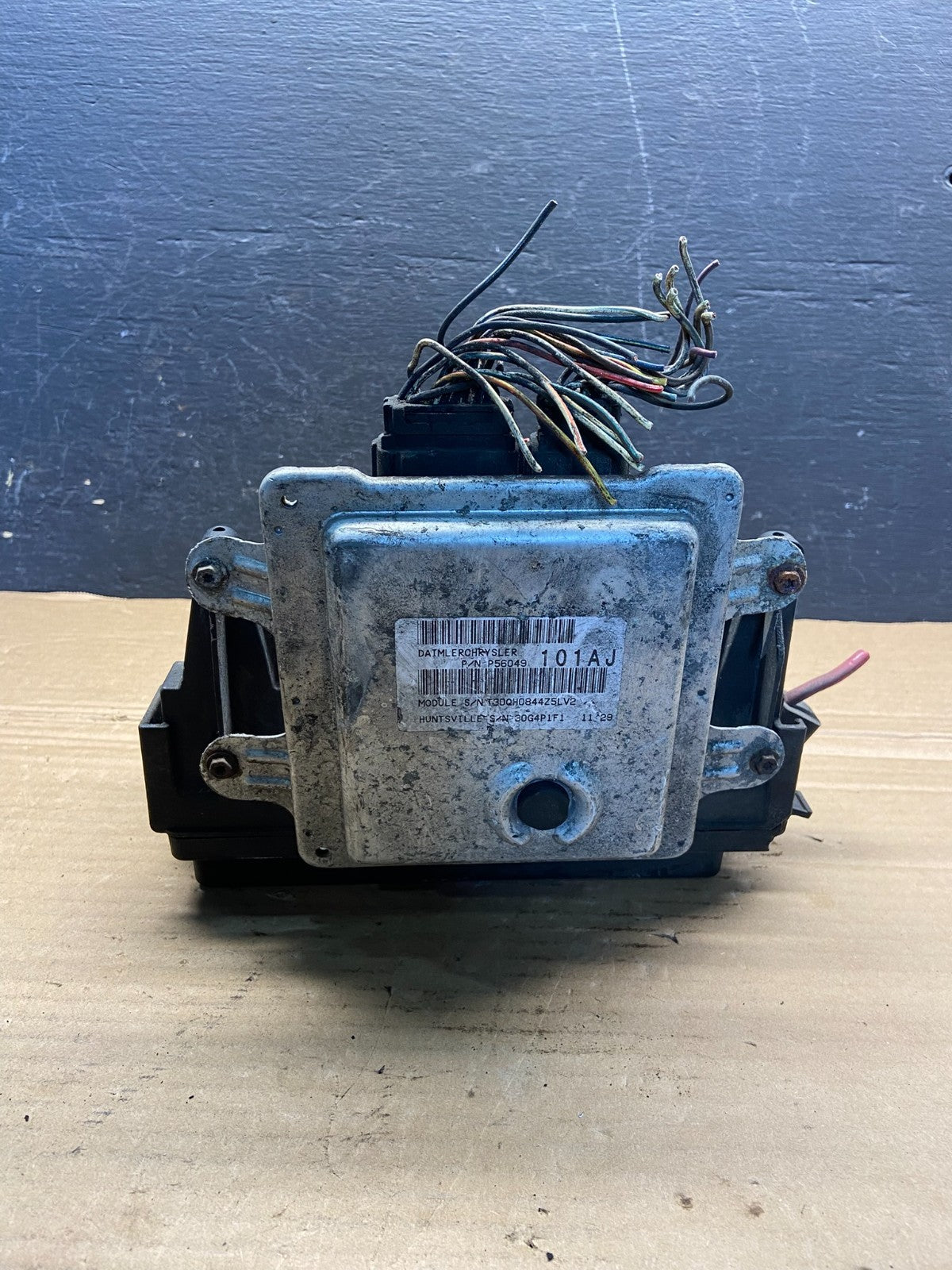 2004 2005 Dodge Durango Fusebox Fuse Box Relay Body BCM Control Module AE4656 DG4