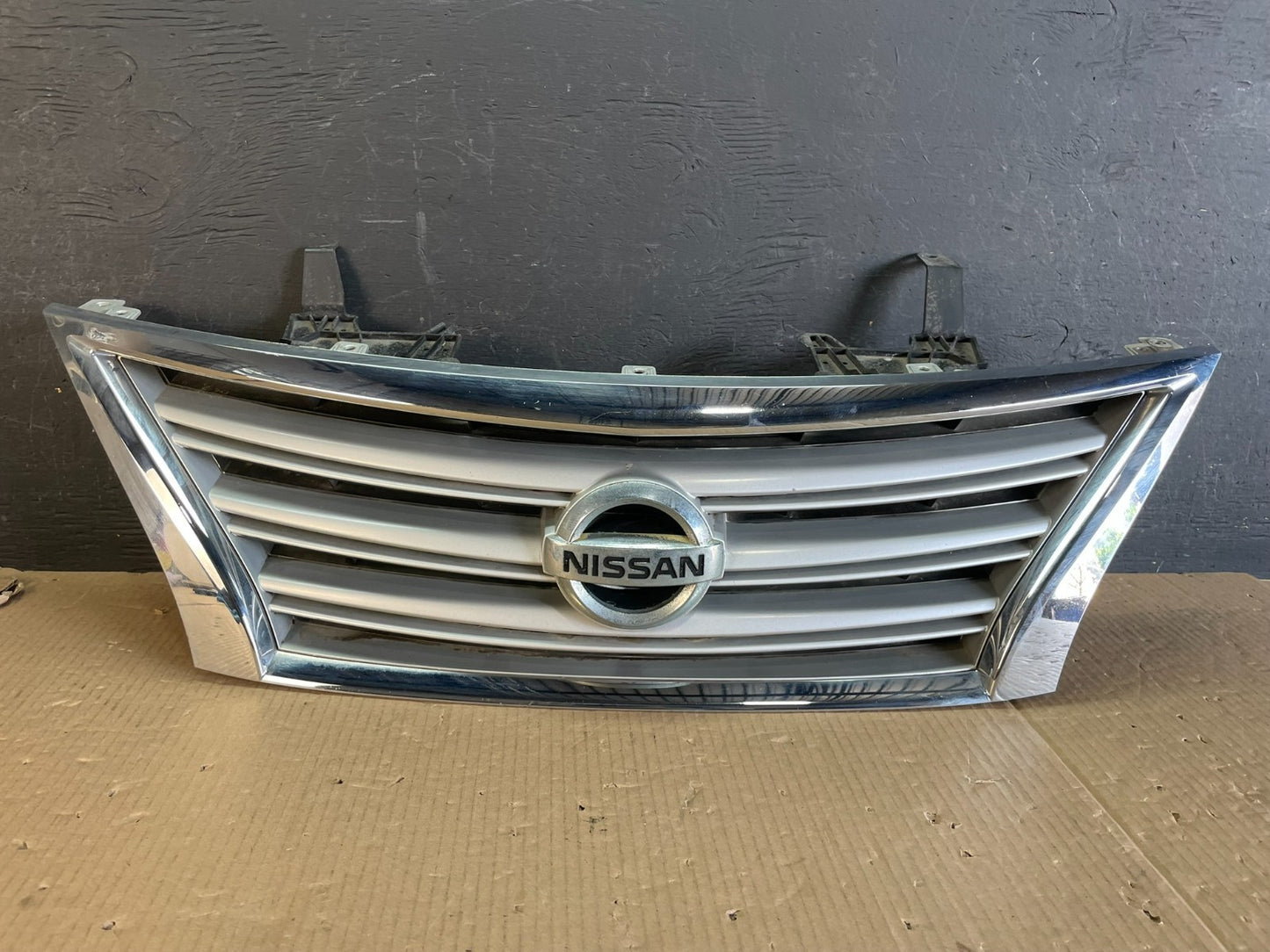 2013 to 2015 Nissan Sentra Front Upper Chrome Grill Grille AE3761 DG0