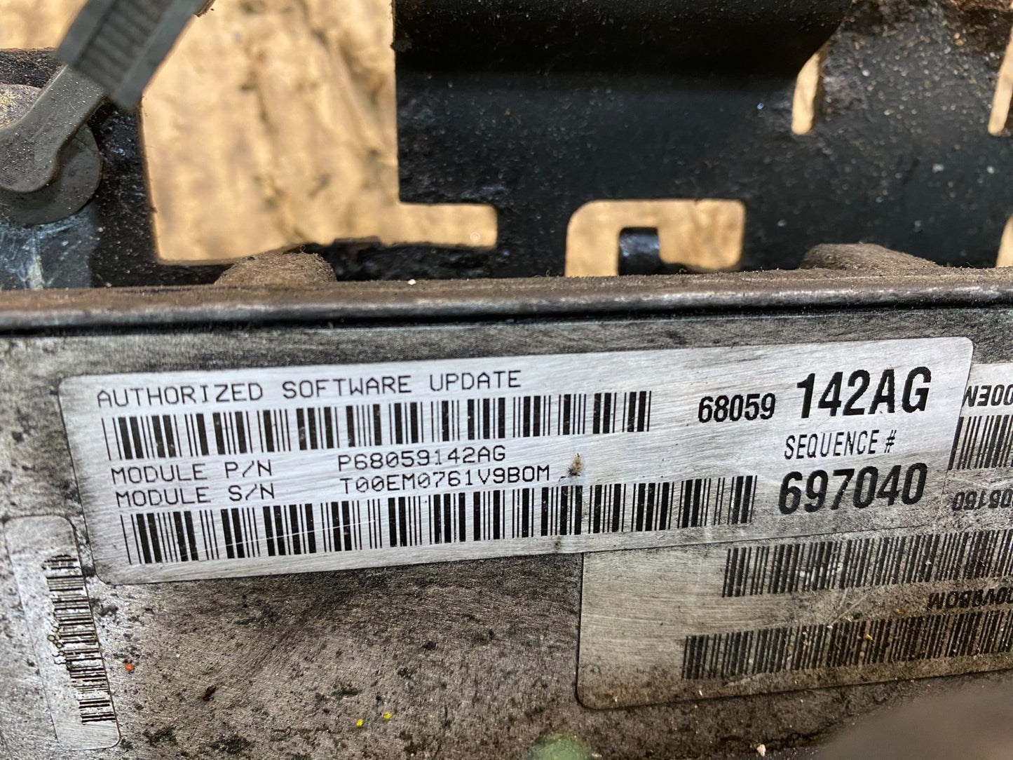 2011 Dodge Durango 5.7L  Engine Computer Module ECU PCM ECM Y1467 DG6