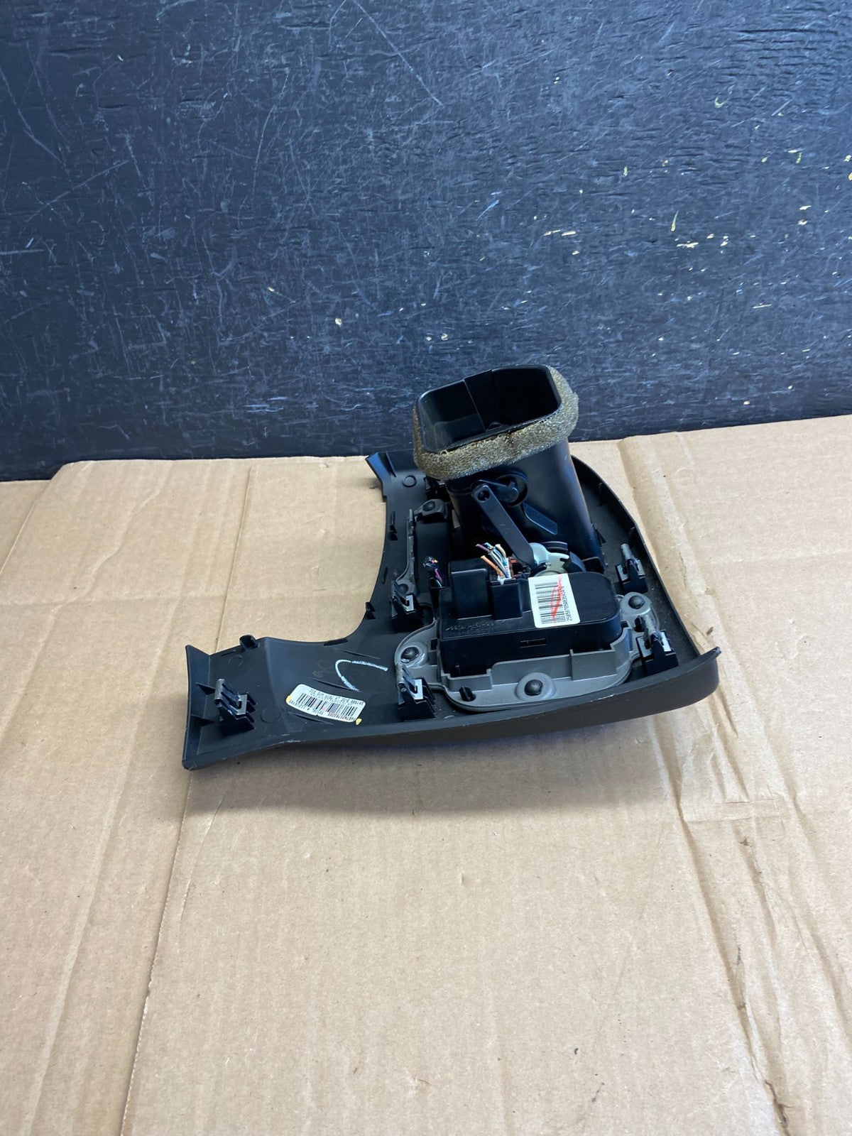 2007 to 2014 Silverado Front Left Driver Headlight Switch Air Vent AI5980 DG3