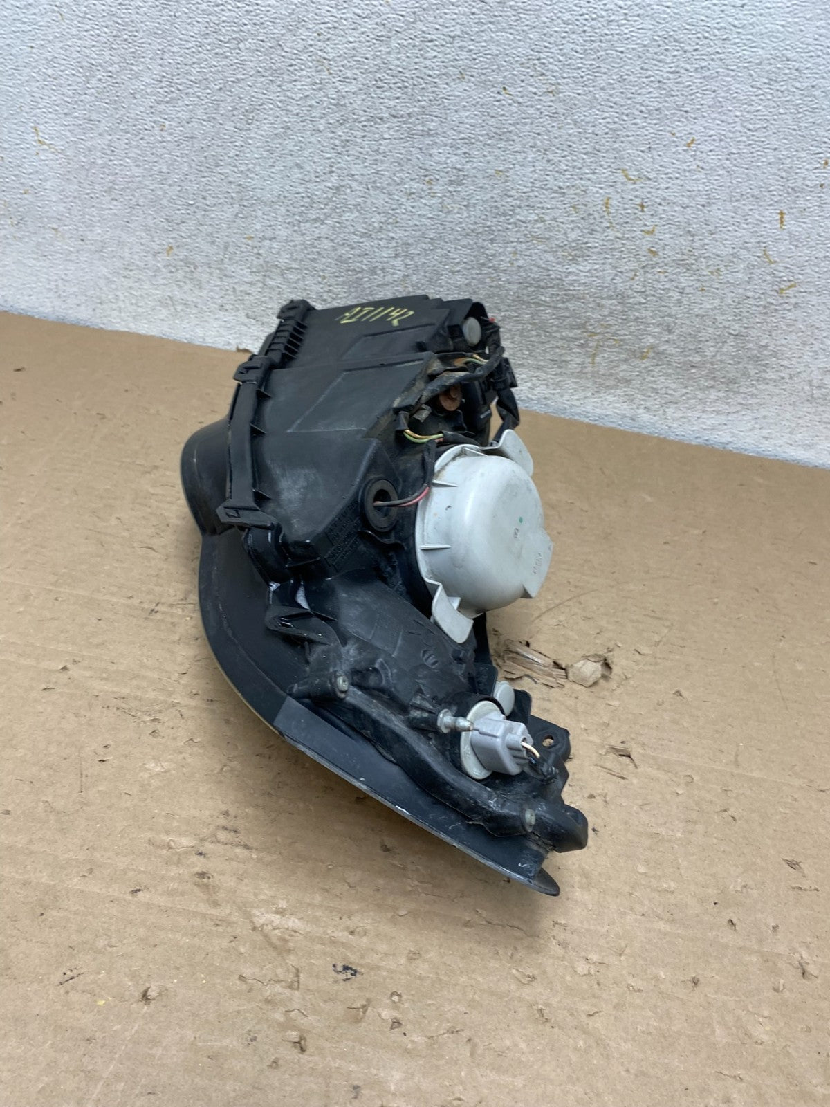 2006 to 2007 Subaru Legacy Right Passenger RH Side Black Headlight AI1142 DW6