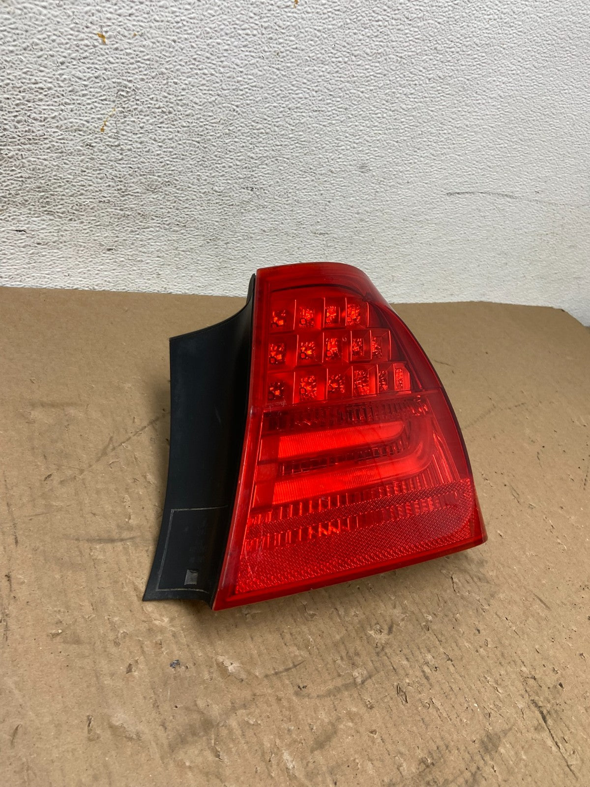2009 2010 BMW 328i 3 Series Right Passenger RH Side Tail Light AD7836 DW2