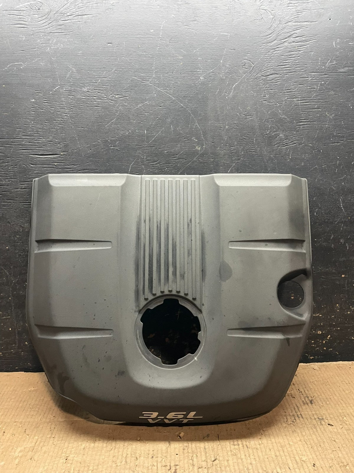 2012 to 2014 Jeep Grand Cherokee 3.6L Engine Cover OEM y6574 DG0