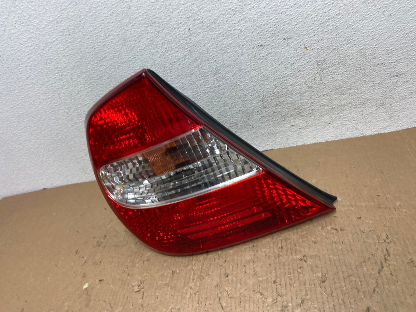 2002 2003 2004 Toyota Camry Left Driver LH Side Tail Light AD8778 LK1