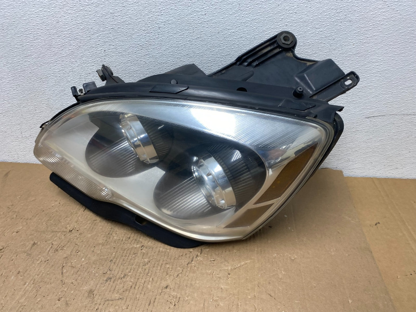 2007-2012 Gmc Acadia Xenon HID Headlight Left Driver LH Side AD8229 DW1