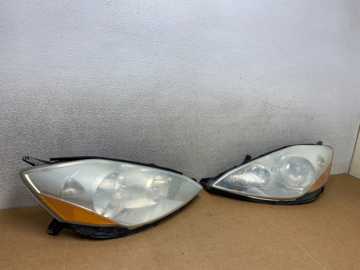 2006 to 2010 Toyota Sienna Left+Right Side Set Headlights Halogen X2752 DW2