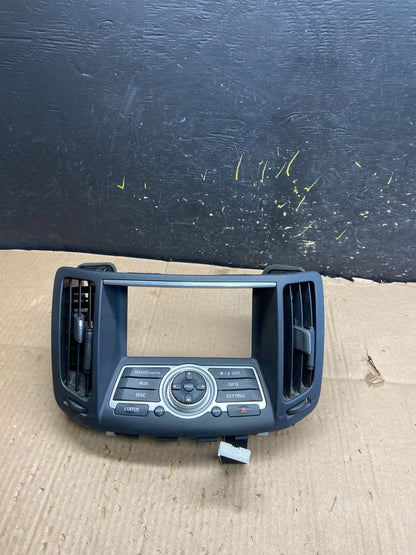 2008 to 2012 Infiniti G35 G37 Radio Player Climate Control Panel Bezel y5317 DG0