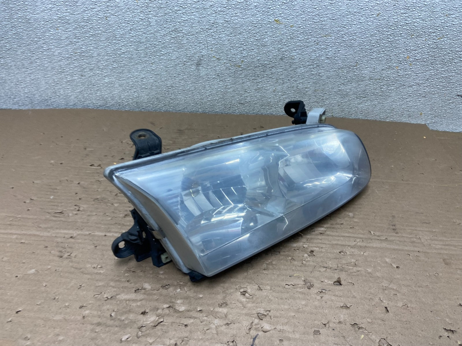 2000 to 2001 Toyota Camry Sedan Right Headlight Clear Lens AB1660 DW2