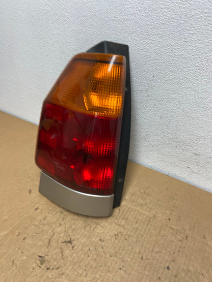 2002 to 2009 Gmc Envoy Left Driver Lh Side Tail Light AC8239 LK1