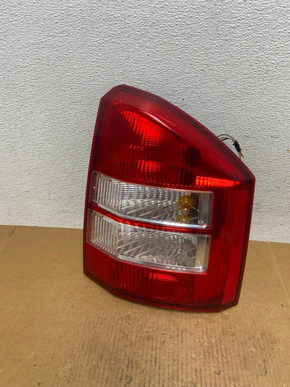 2007 2008 2009 2010 Jeep Compass Right Passenger Rh Tail Light AE0438 LK0