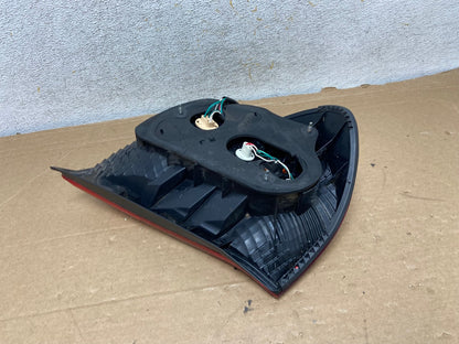 2002 2003 2004 Toyota Camry Tail Light Right Passenger Rh Side AH8339 LK4