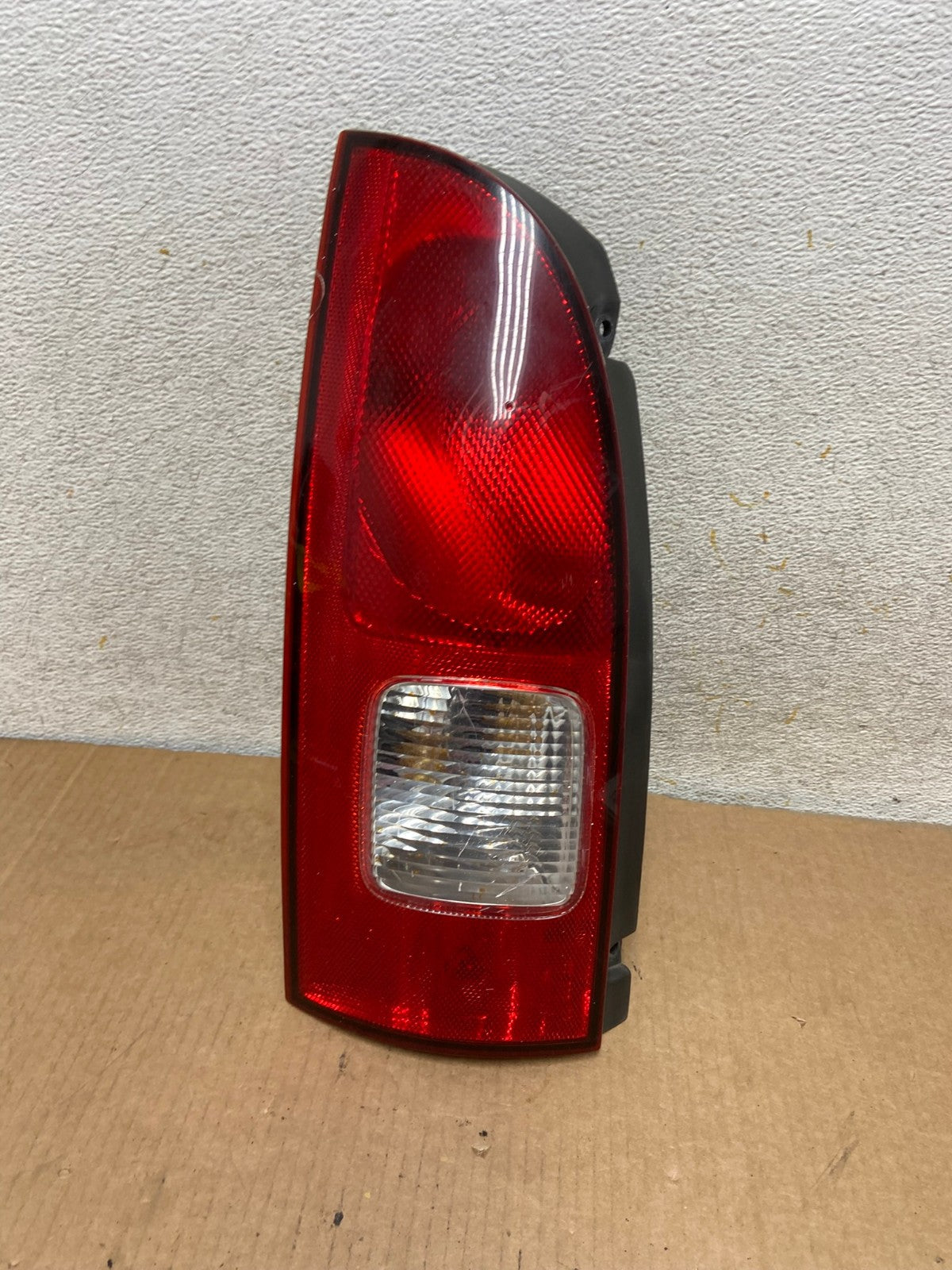 2001 to 2002 Nissan Quest Left Driver Side Tail Light AI8453 LK0