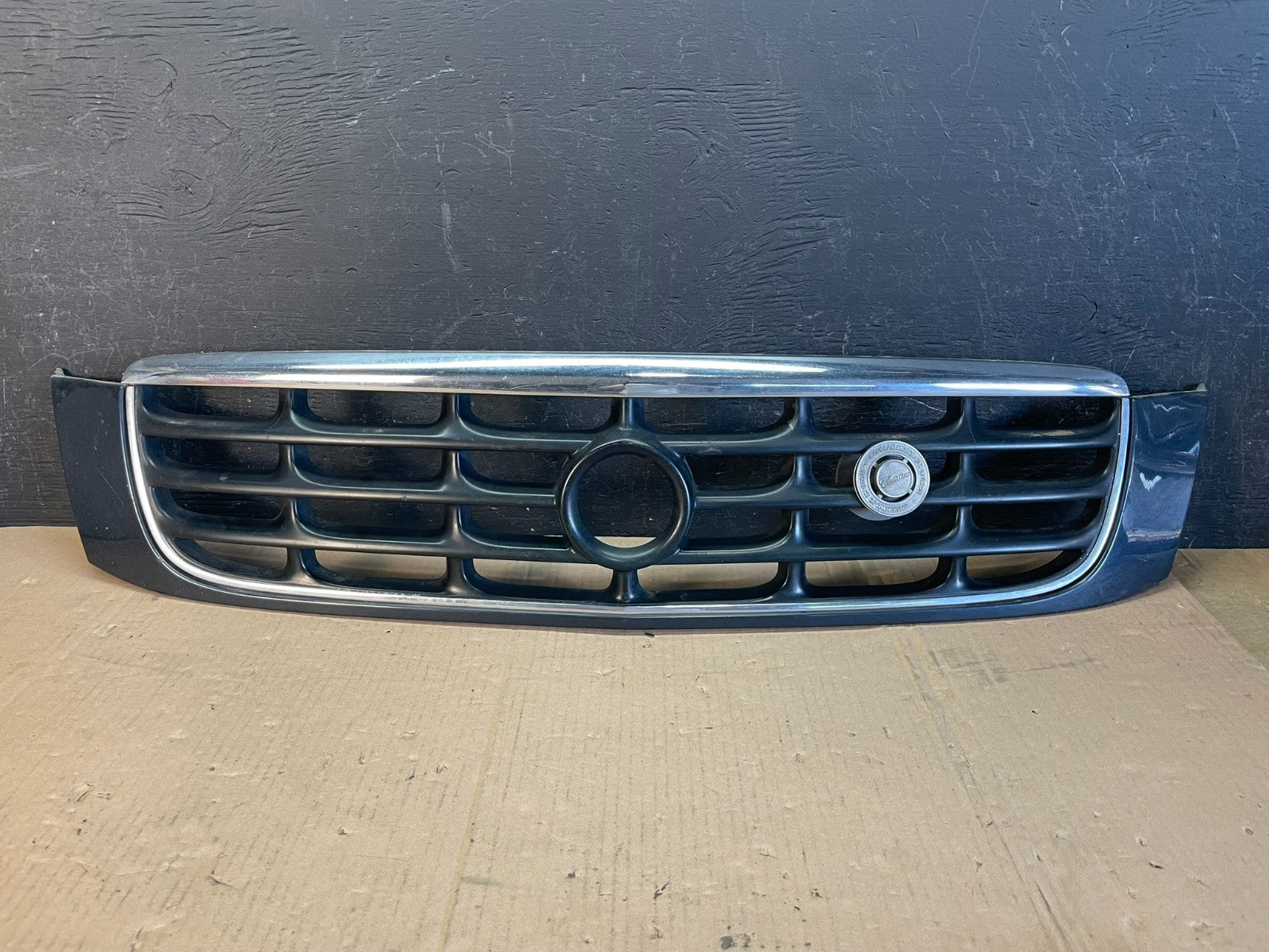 1999 to 2005 Cadillac Deville Front Grill Grille AD85290