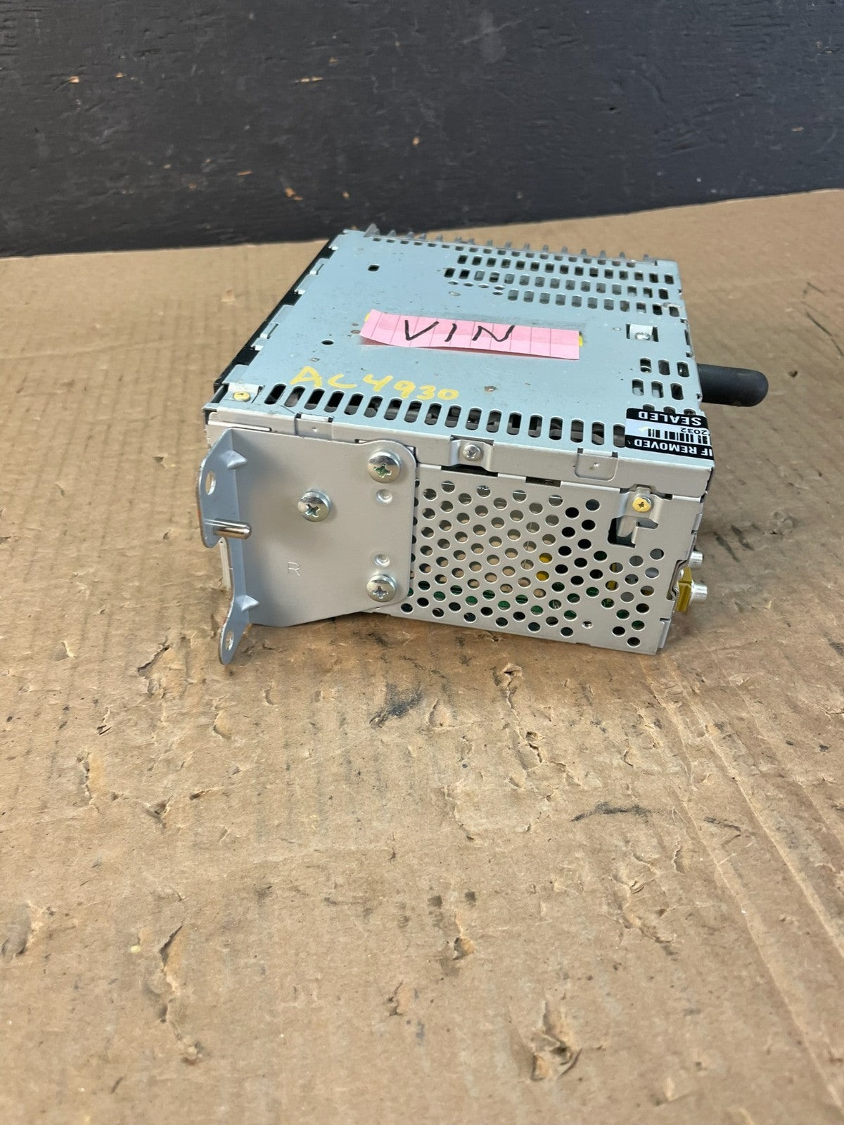 2013 to 2014 Ford Edge AM/FM Radio Reciever OEM ac4930 DG4