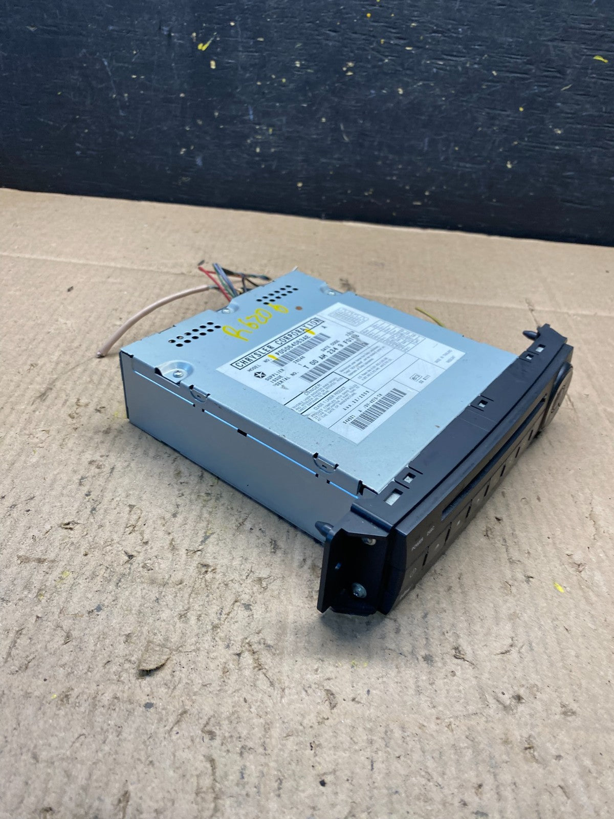 2008 to 2012 Chrysler Town Country DVD Player Receiver OEM R6206 DG1