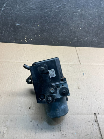 1999 - 2003 BMW 740i 750i ABS Anti-Lock Brake Pump 6755739 OEM V9077 DG0