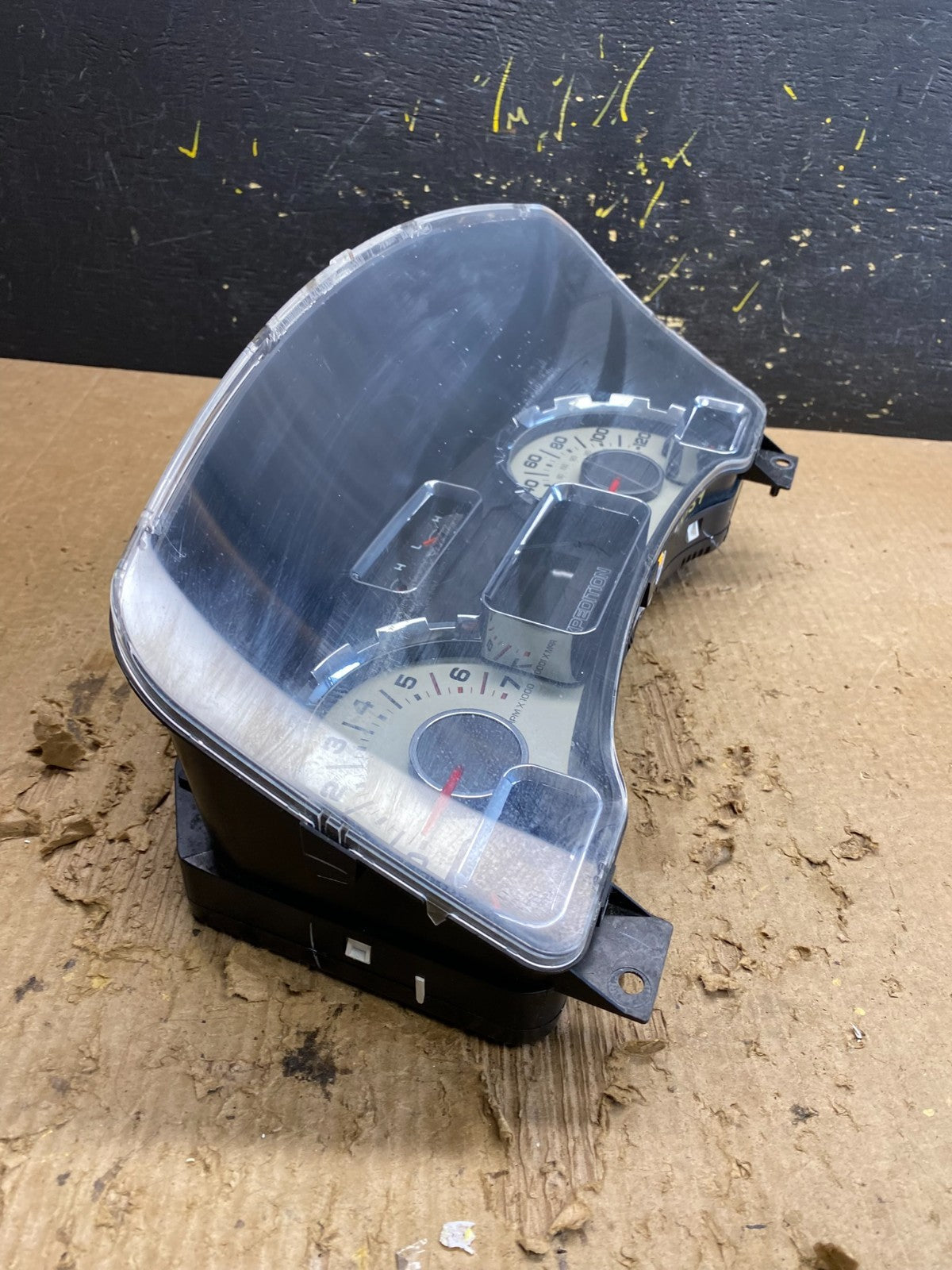 2007 2008 Ford  Expedition Speedometer Cluster Gauge OEM Z9854 DG2